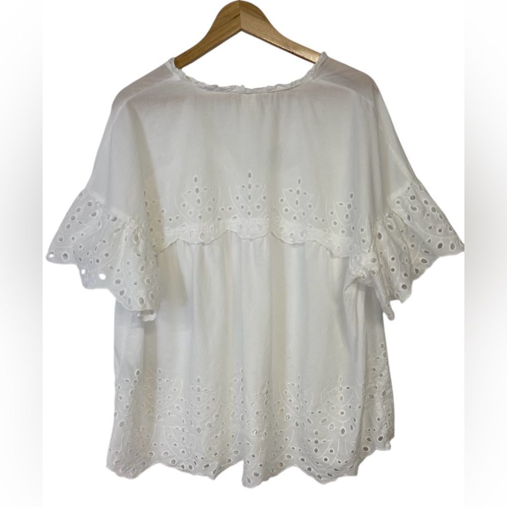 H&M White Eyelet Bell Sleeve Top Size 14 - Picture 2 of 6